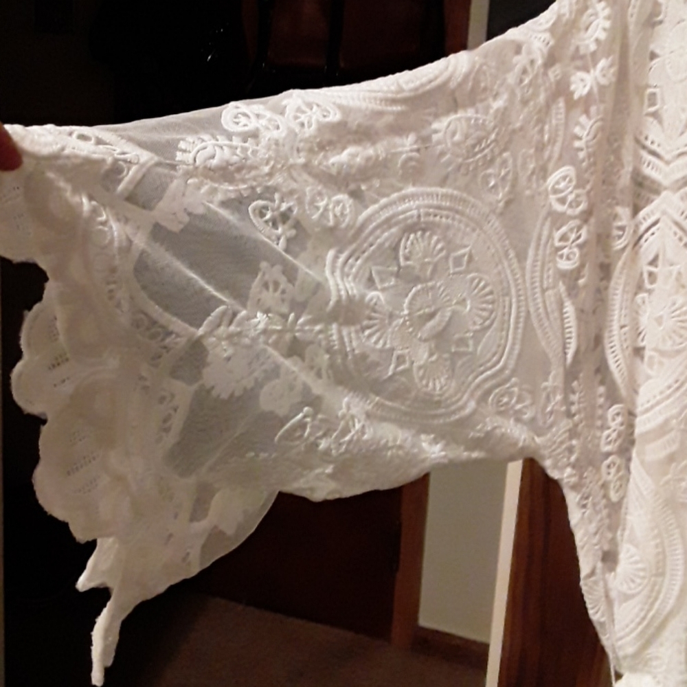 Lace mesh medallion kimono duster cover up - Picture 3 of 7